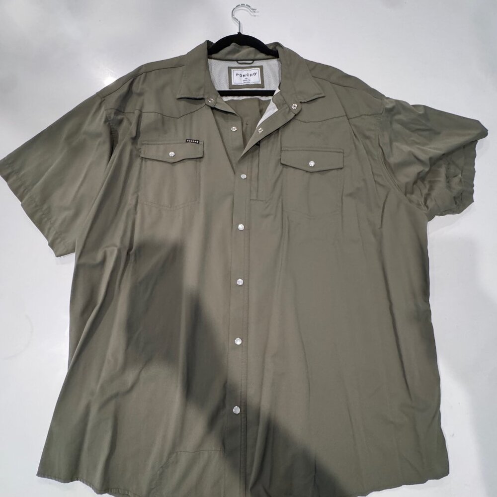 Men's Short-Sleeve Button-Up Shirt in Olive Green
